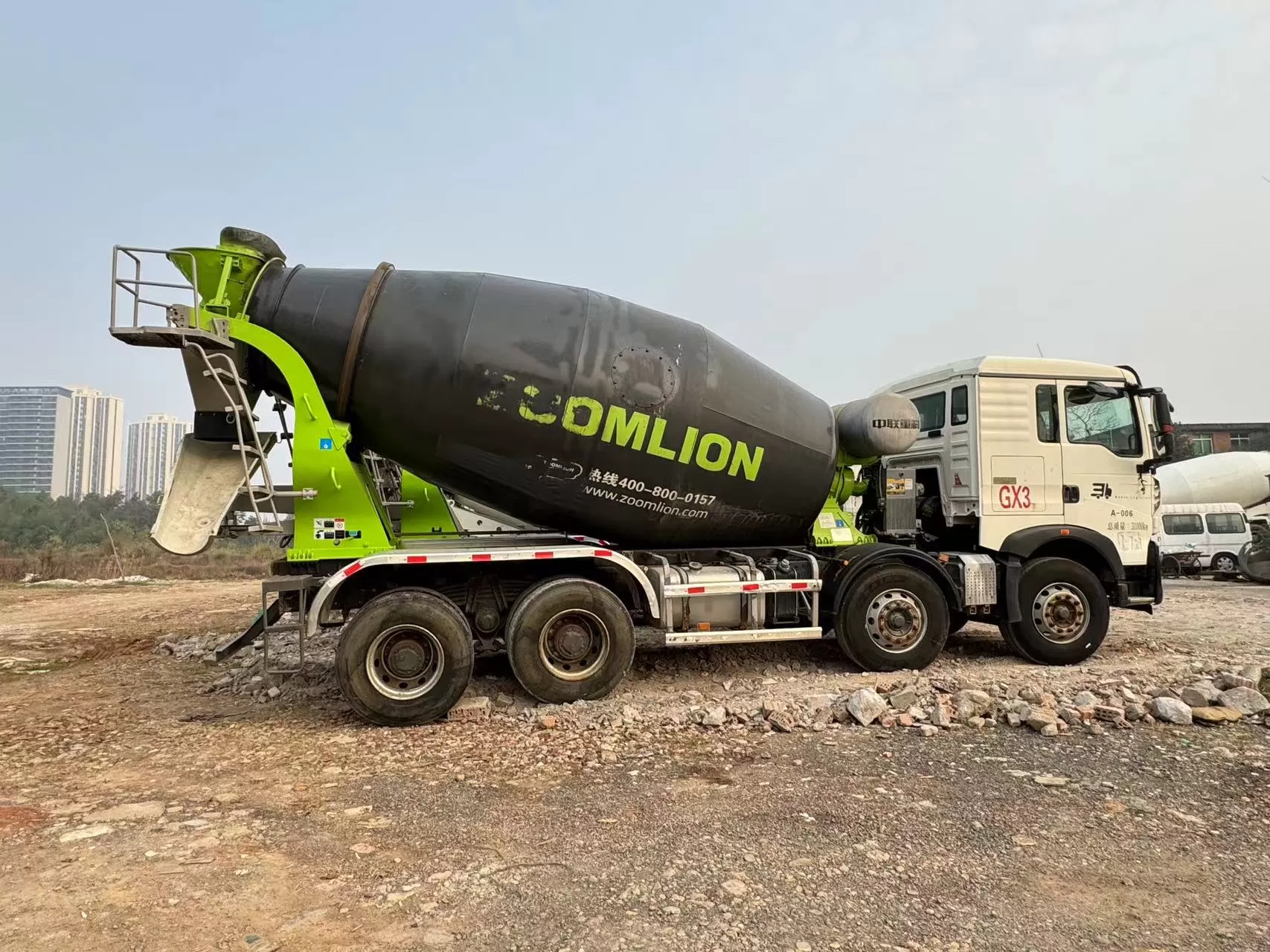 2021 zoomlion grote gebruikte cementmixervrachtwagen van 12 cbm op howo-chassis