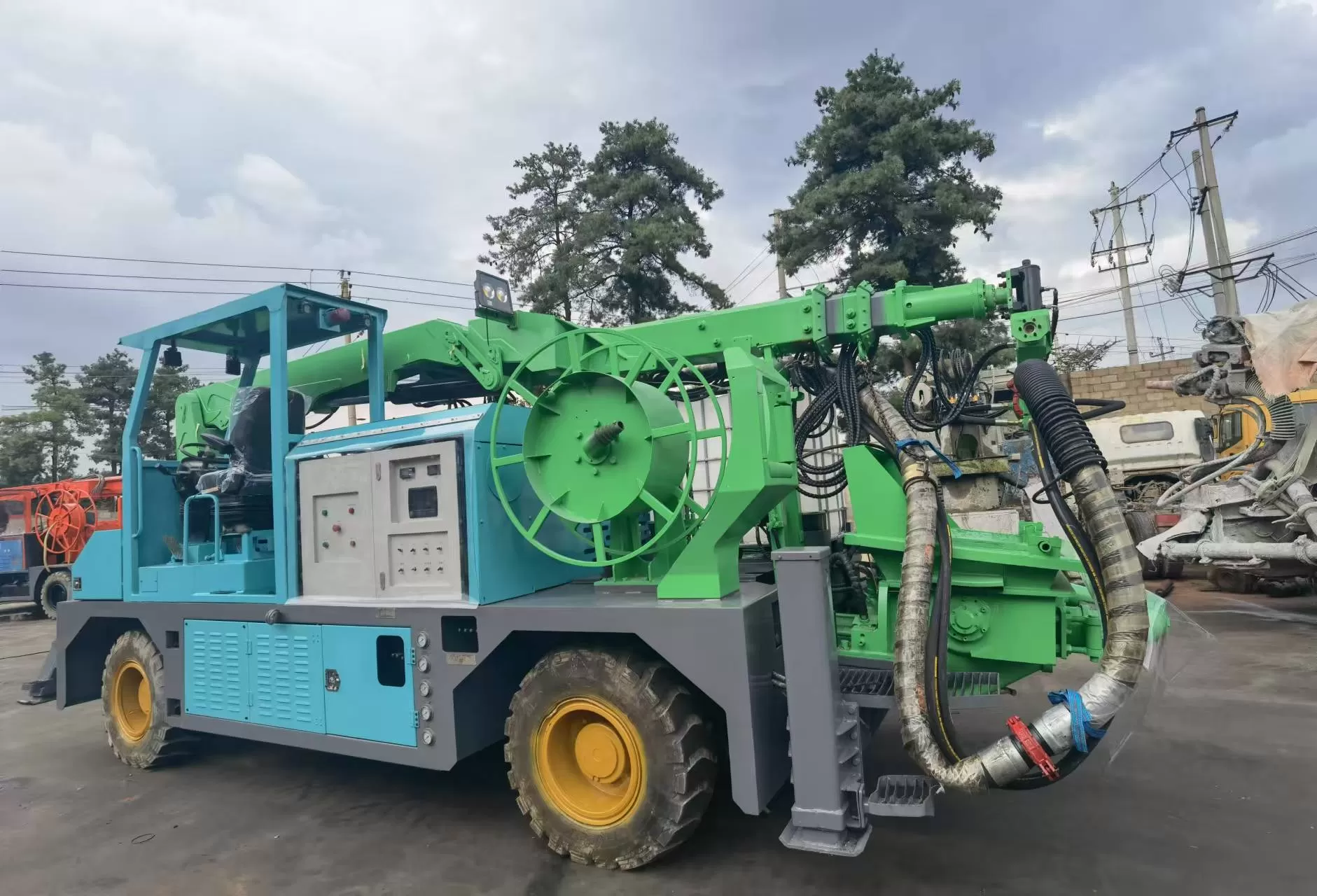 2020 beton spuitbeton spuitwagen 30m3 spuitbeton manipulator machine ghp3015d betonspuit voor mijnbouw