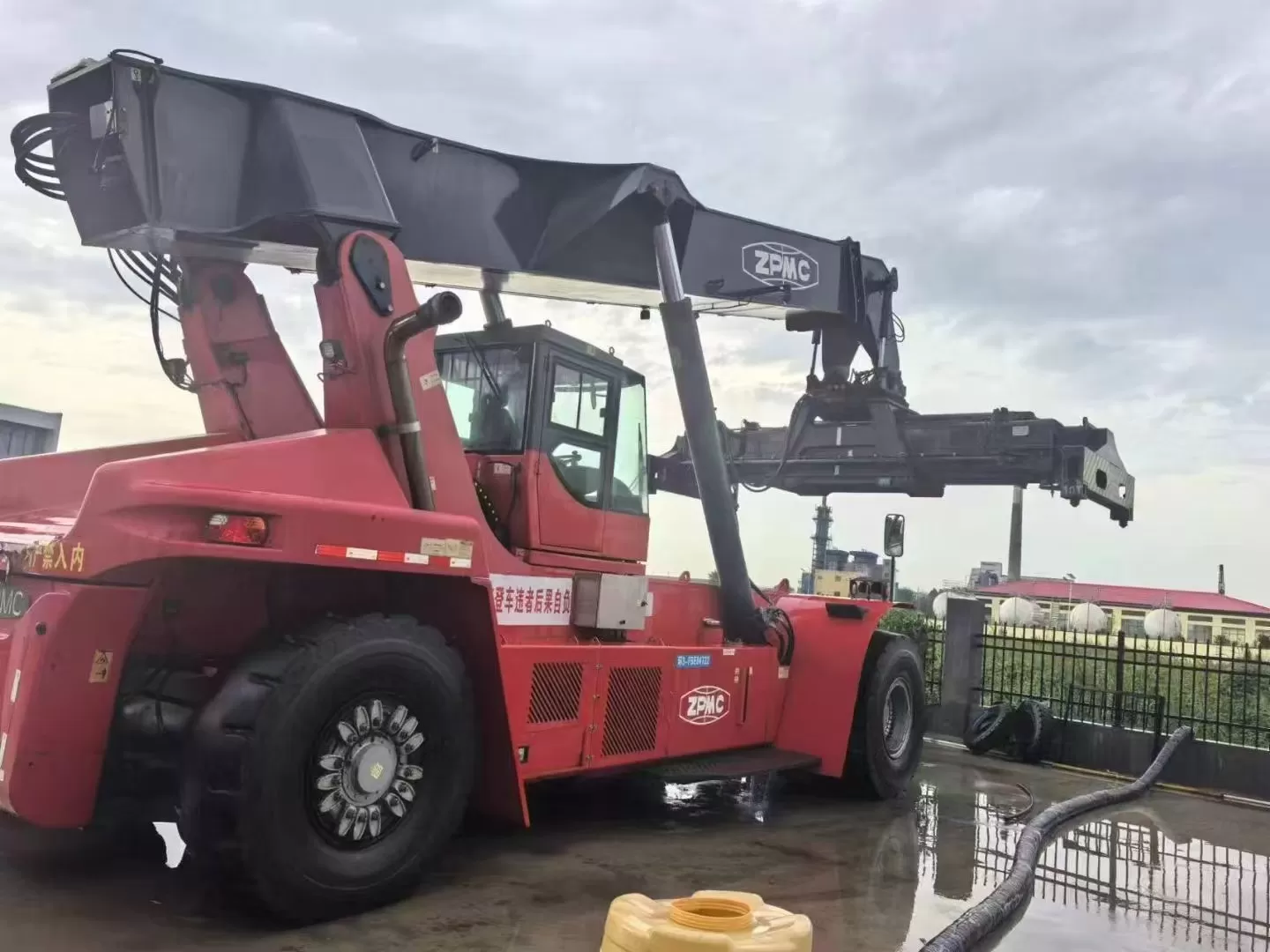 2018 zpmc 45 ton container reachstacker