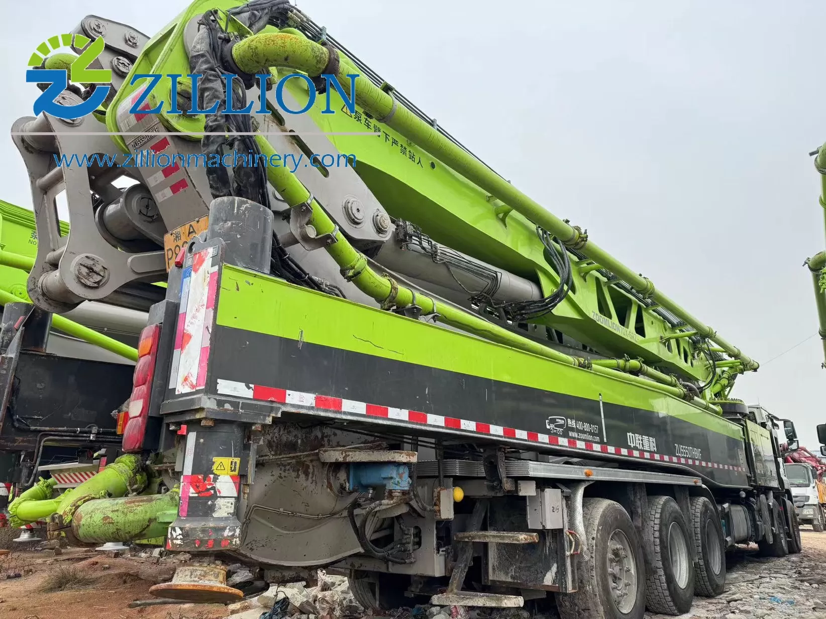 2022 zoomlion 70 m lange giek op vrachtwagen gemonteerde betonpompwagen op sitrak-chassis