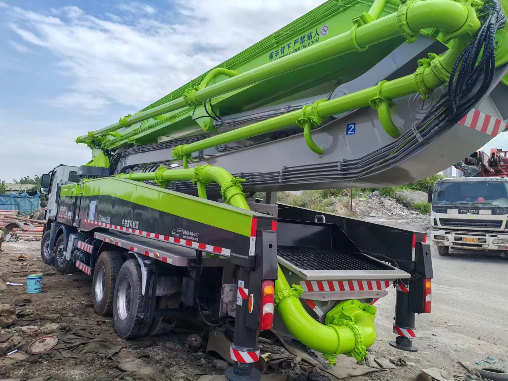 2012 zoomlion 56m giekpomp op vrachtwagen gemonteerde betonpompwagen op benz-chassis