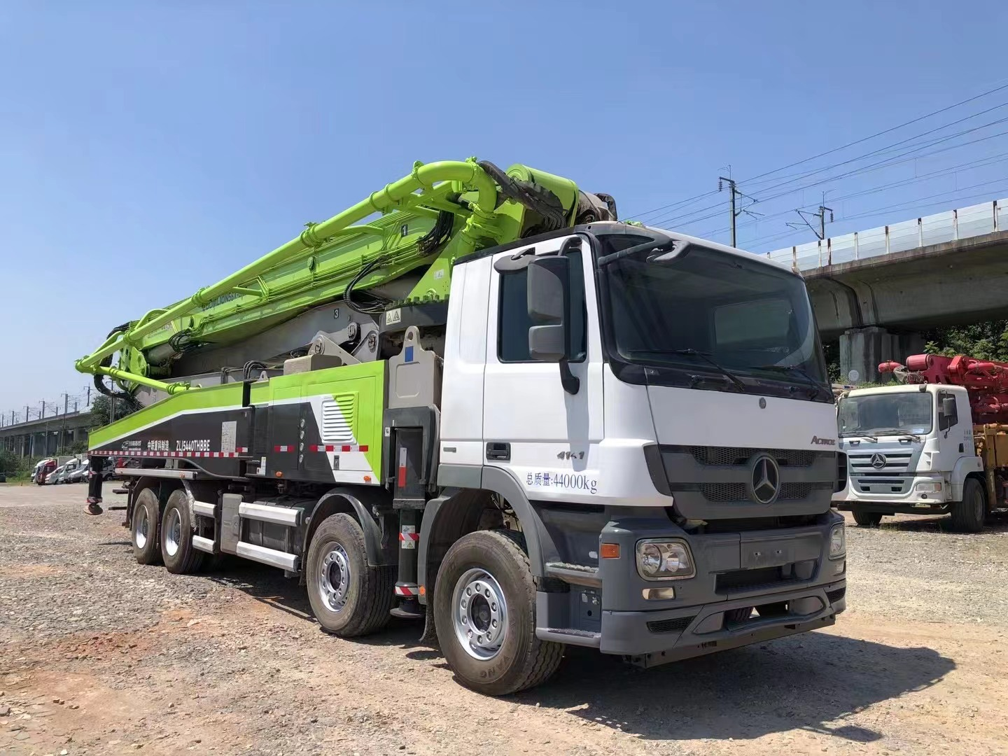 2019 zoomlion boompomp 56 m op vrachtwagen gemonteerde betonpompwagen op benz-chassis